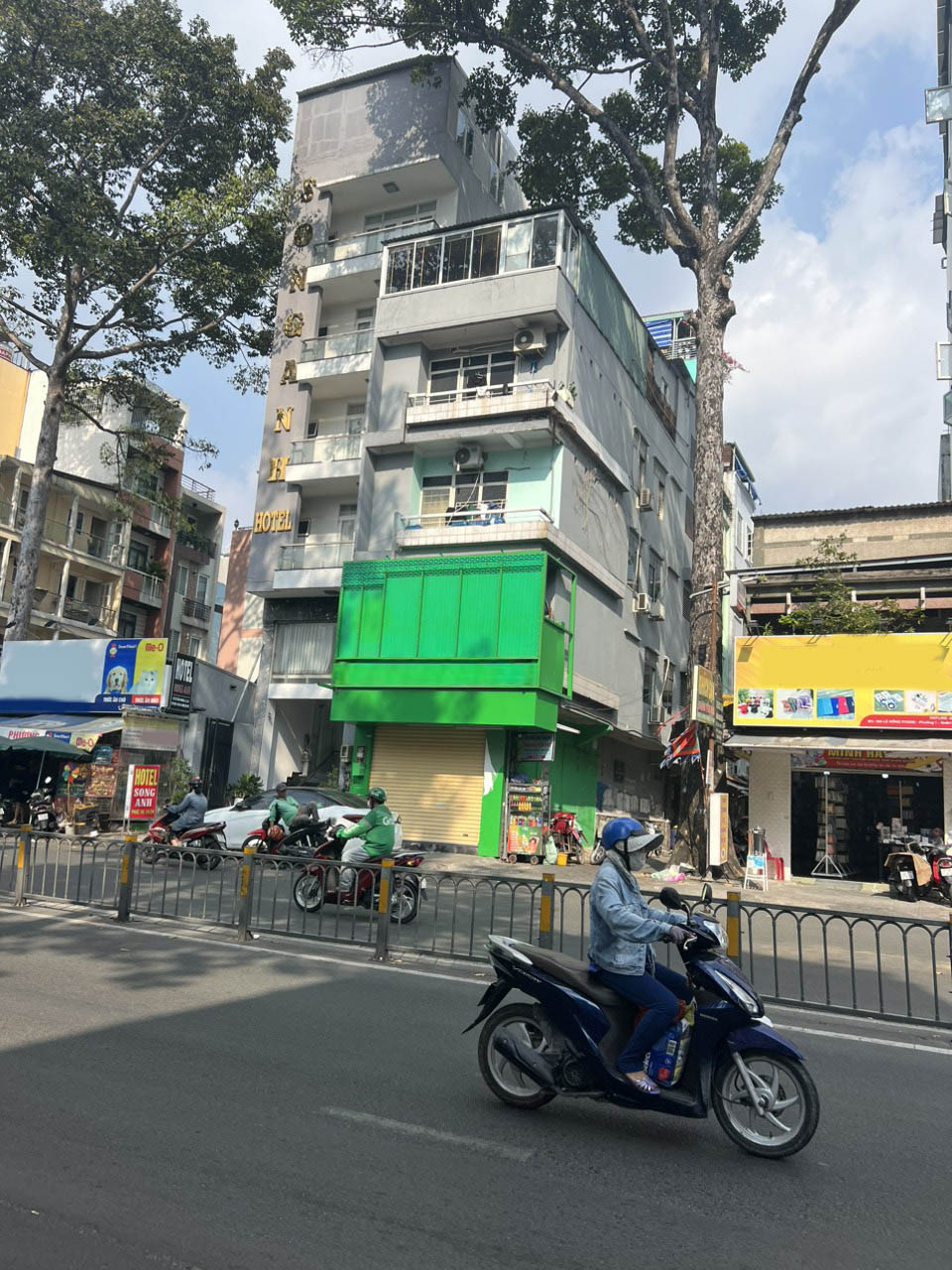 Cho thuê Mặt bằng đi riêng góc mặt tiền Lê Hồng phong, P.12, Q.10